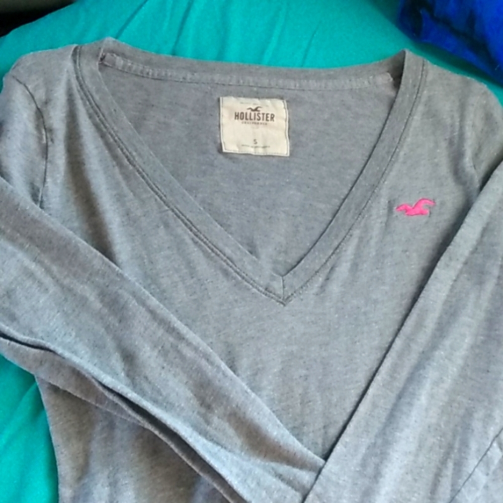 Hollister Grey shirt